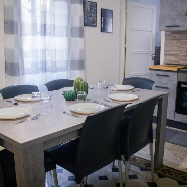 Pacini Deluxe Apartment - Two-Bedroom House - 16