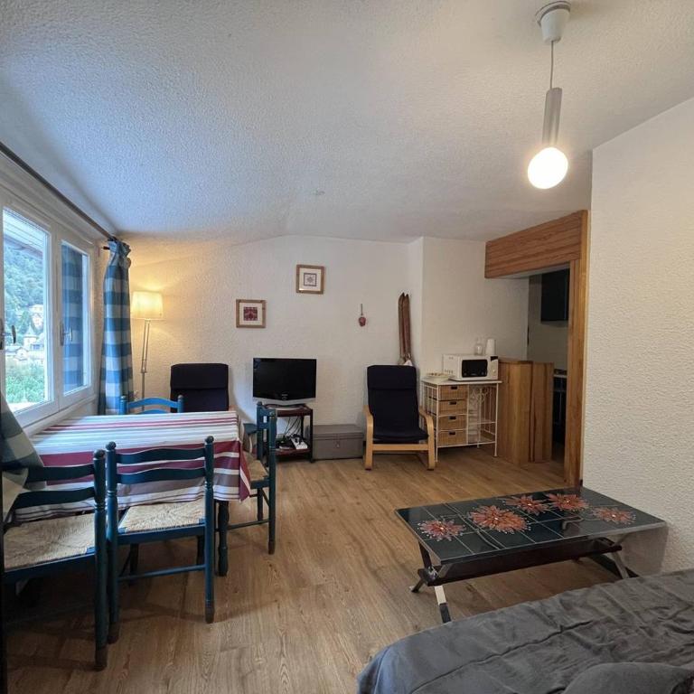 Cauterets : Appartement T2 Central, 4-5 pers - FR-1-812-67 - Appartamento - 10