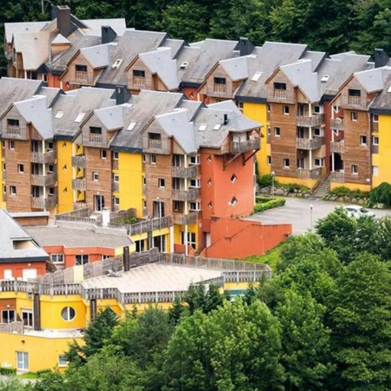 Appartement avec piscine chauffée, parking et vue montagne à Cauterets - FR-1-812-77 - Apartment - 8