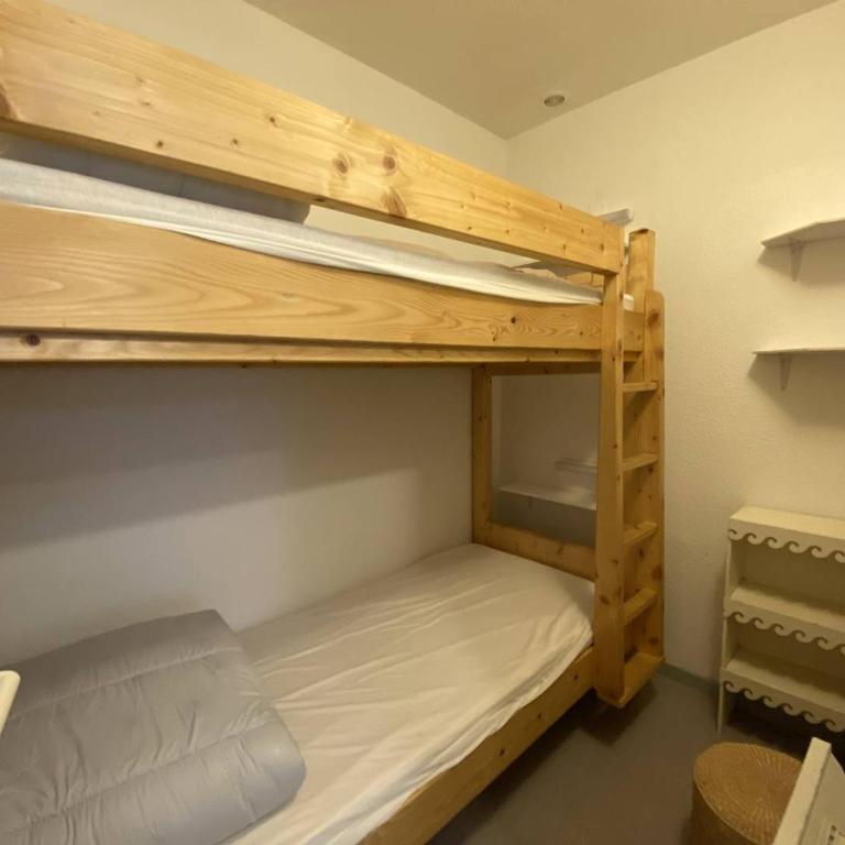 Charmant T2 Cabine au centre de Cauterets, parking et local à ski - FR-1-812-91 - Apartment - 6