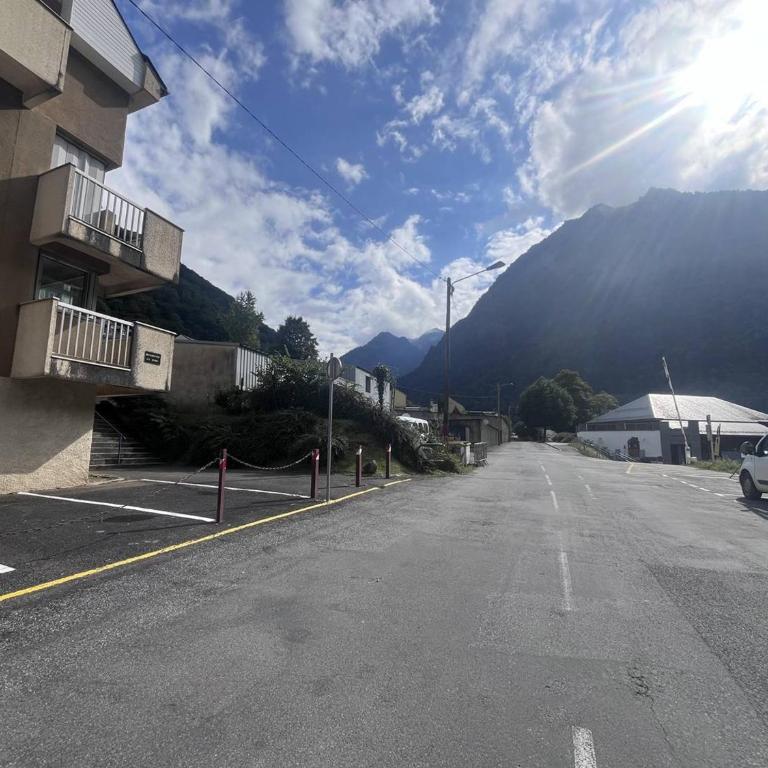 Studio charmant avec balcon face aux montagnes - FR-1-812-9 - Appartamento - 7