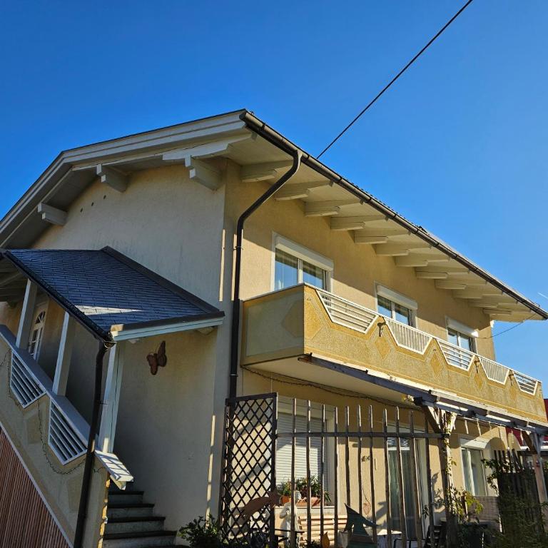Ferienwohnung Blick Martennock - Apartment mit 3 Schlafzimmern und Balkon - 1