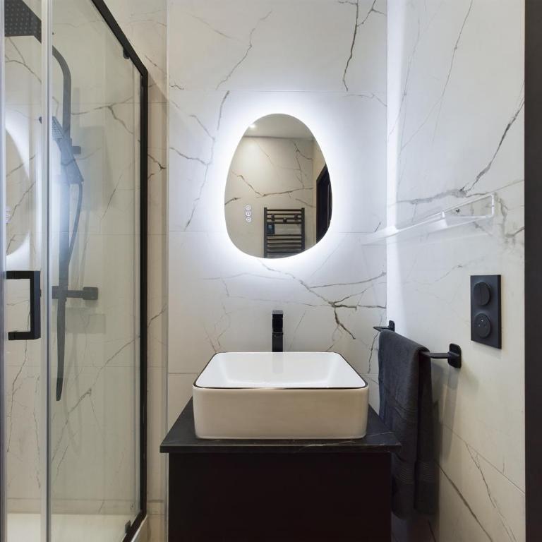 Loft neuf derrière la Cathédrale - Apartamento de 1 dormitorio - 19