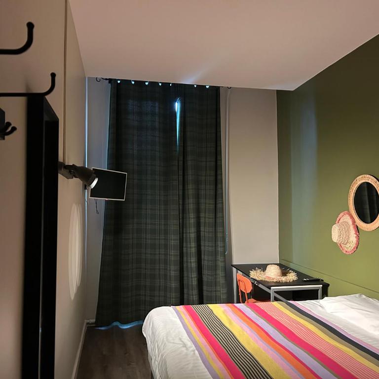 Hôtel de la Croix-Rousse - Chambre Double Supérieure - 14