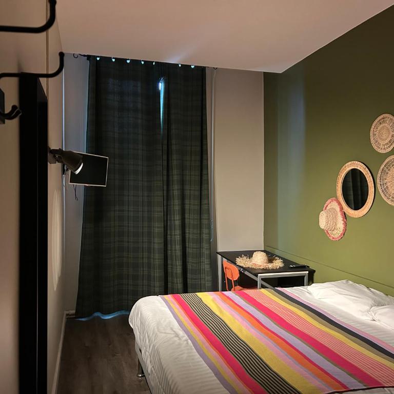 Hôtel de la Croix-Rousse - Chambre Double Supérieure - 21