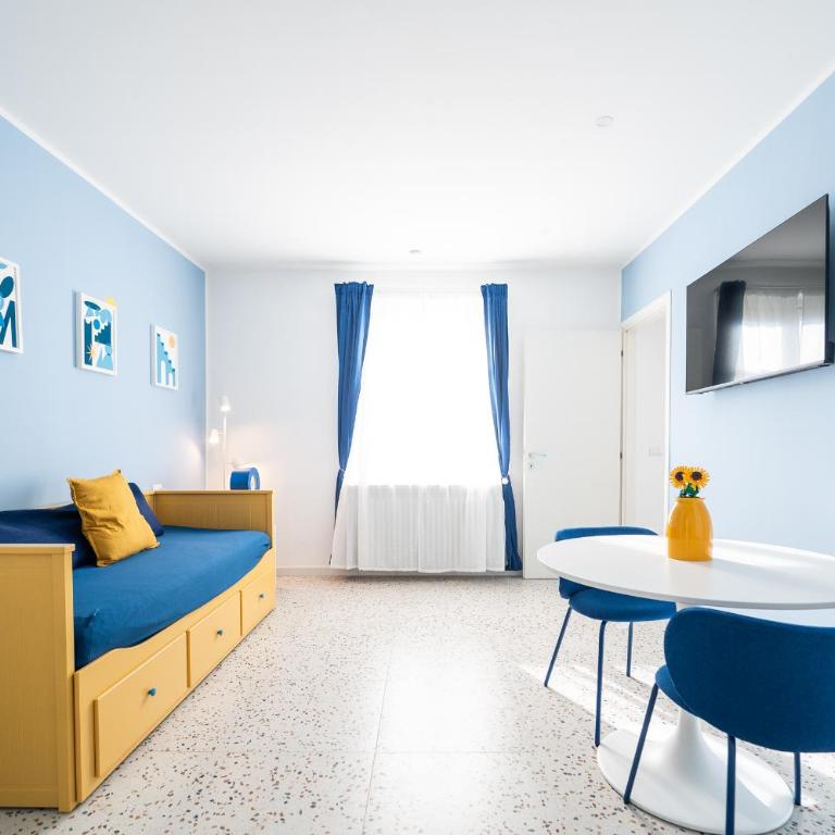Blunotte Torino - Piazza Castello - Triple Room with Private Bathroom - 2