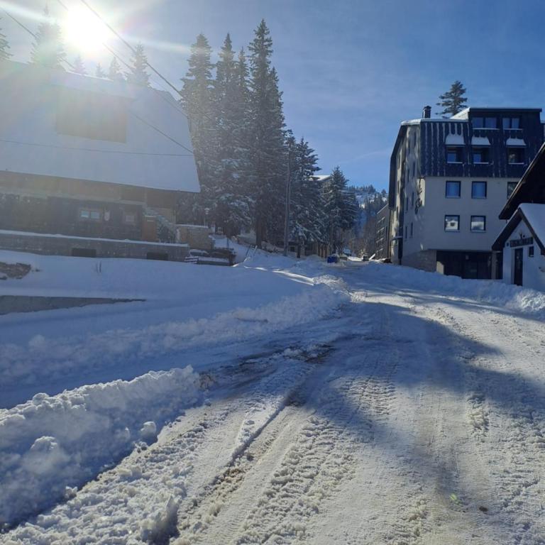 Vikendica Vedran Jahorina - Two-Bedroom House - 8
