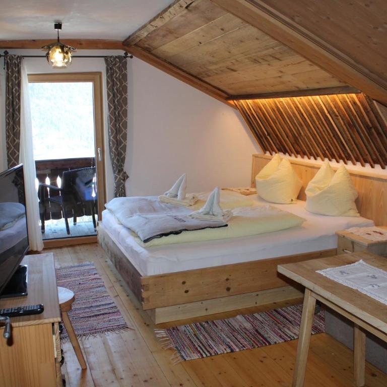 Familienwanderhof Eggeler - Doppelzimmer mit Balkon - 2