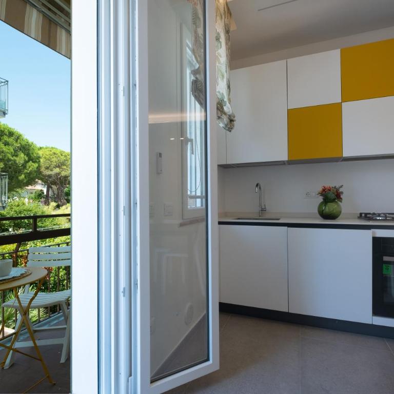167 - Bellissimo bilocale al primo piano in centro a Marcelli, a 50 mt dal mare, aria condizionata - SPIAGGIA INCLUSA - Appartamento con 1 Camera da Letto - 1