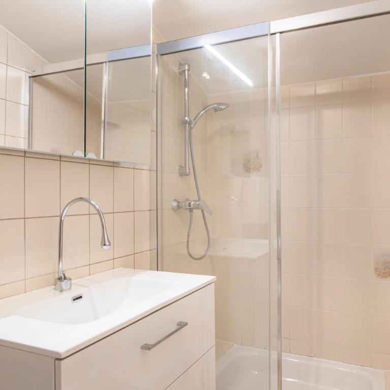 Stadtbauernhof Salzburg - Ferienwohnung - Gut Unterleithen - farm & the city - Two-Bedroom Apartment - 8