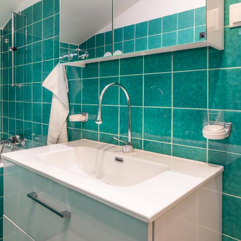 Stadtbauernhof Salzburg - Ferienwohnung - Gut Unterleithen - farm & the city - Two-Bedroom Apartment - 10