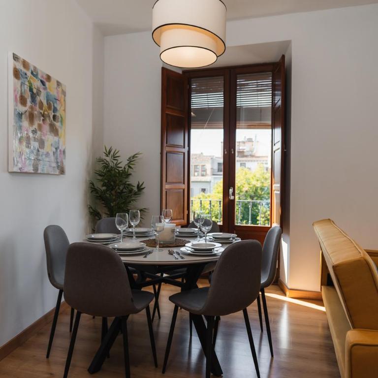 tuGuest Bib Rambla Aparments - Three-Bedroom Apartment with View - 6
