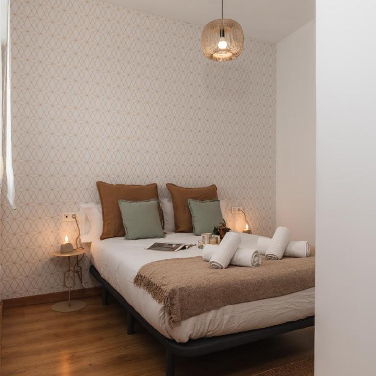 tuGuest Bib Rambla Aparments - One-Bedroom Apartment with View - 2