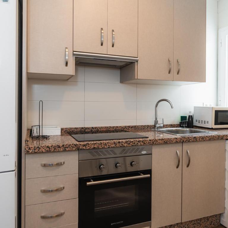 tuGuest Bib Rambla Aparments - One-Bedroom Apartment with View - 16