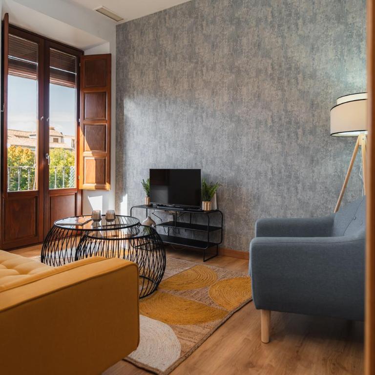tuGuest Bib Rambla Aparments - Three-Bedroom Apartment with View - 1