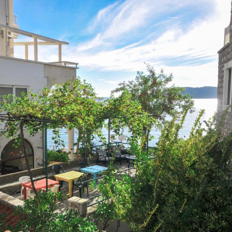 Apartments Milos Kaladjurdjevic - Studio with Sea View - 1