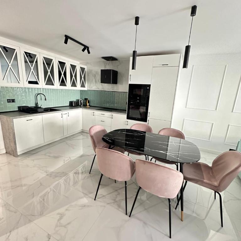 Playa Real - Apartamento de 2 dormitorios con balcón y vistas al mar - 2
