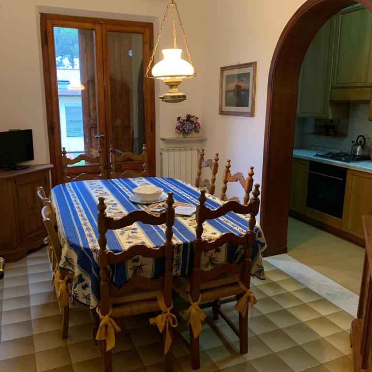 HOUSE of NILA & LIDA - Three-Bedroom Home - 8