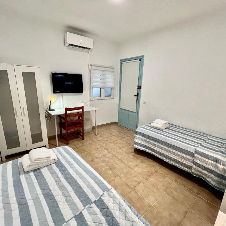 Gardela Rooms Mercado - Habitación Doble con baño compartido - 1 o 2 camas - 1