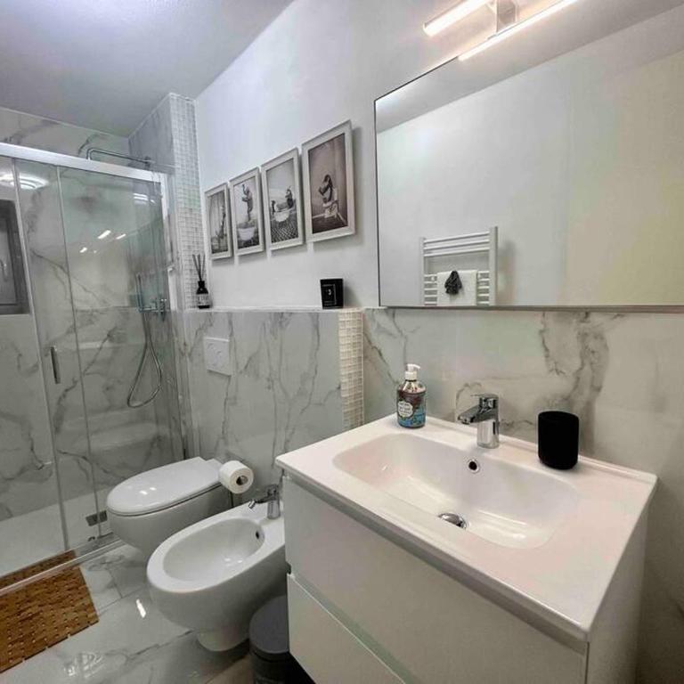 Casa Lux - Rare Find, Prime Location, Historic Gem - Appartamento con 2 Camere da Letto - 12
