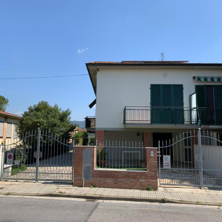 HOUSE of NILA & LIDA - Two-Bedroom House - 1