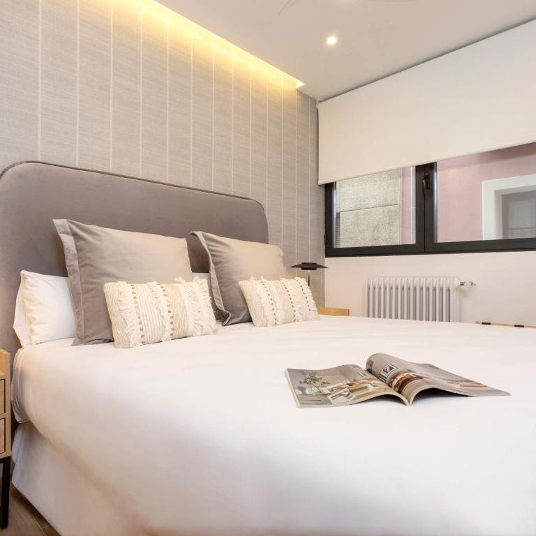 Genteel Home Alhóndiga II Granada - Three-Bedroom Apartment - 12