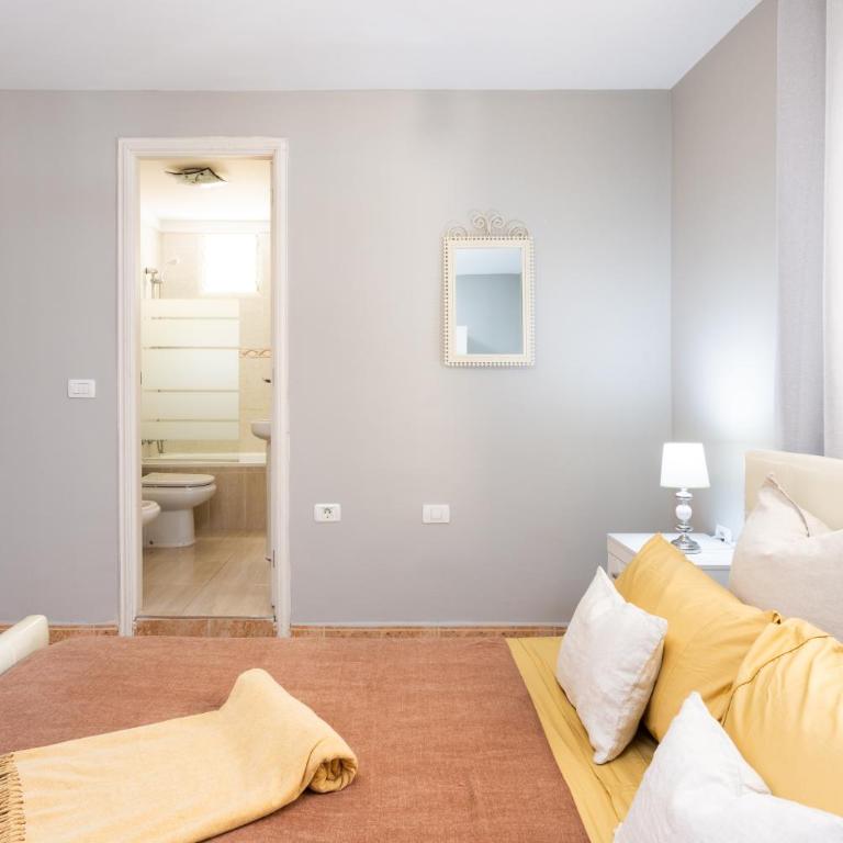 Luxurious villa 1,5 kilometers from Costa Adeje - Villa - 25