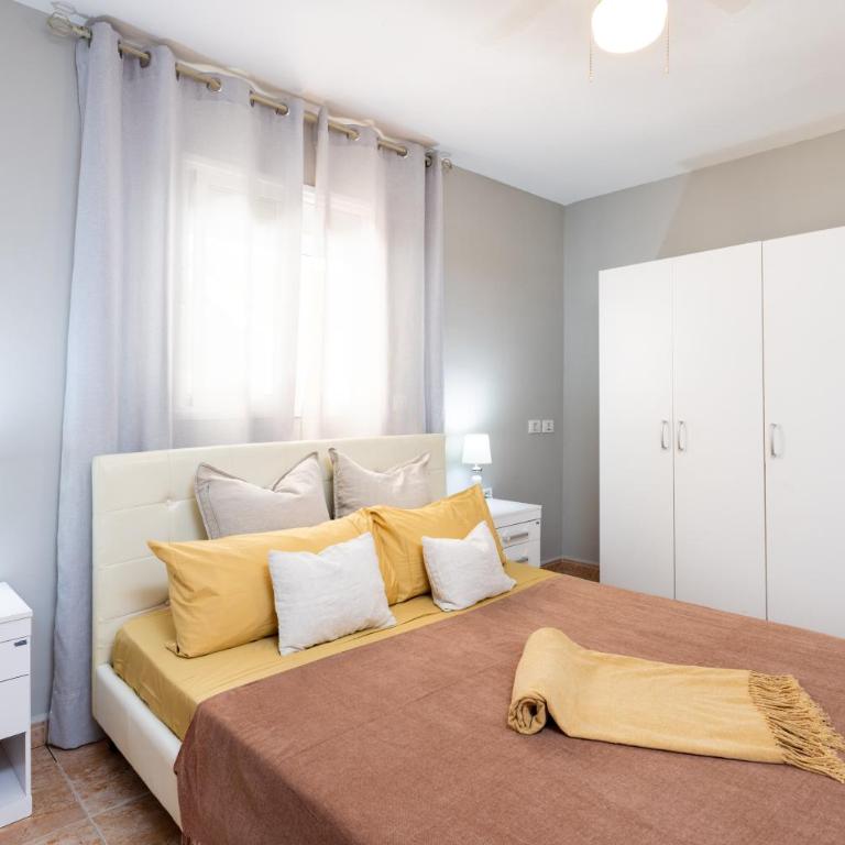 Luxurious villa 1,5 kilometers from Costa Adeje - Villa - 24