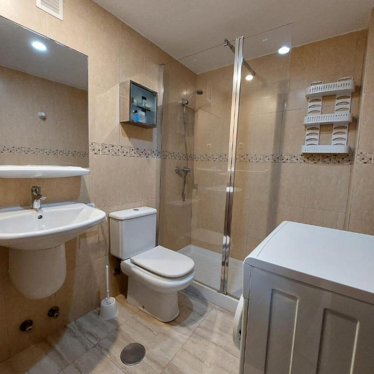 Apartamentos Tesy - Apartamento de 3 dormitorios con balcón - 7