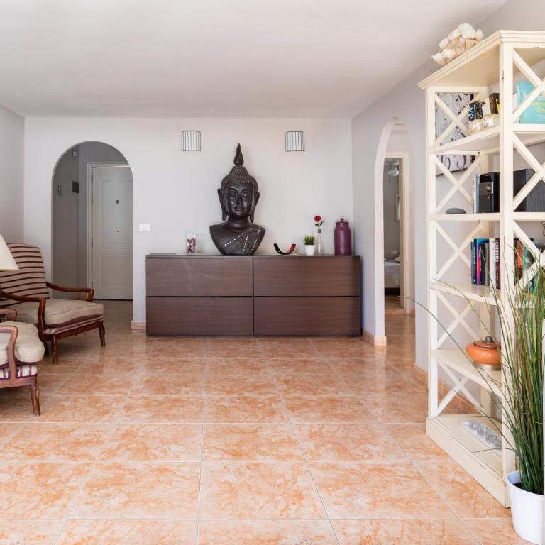 Luxurious villa 1,5 kilometers from Costa Adeje - Villa - 17