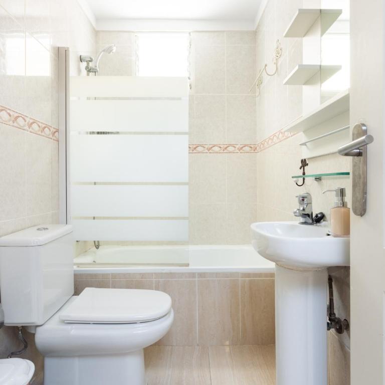 Luxurious villa 1,5 kilometers from Costa Adeje - Villa - 26