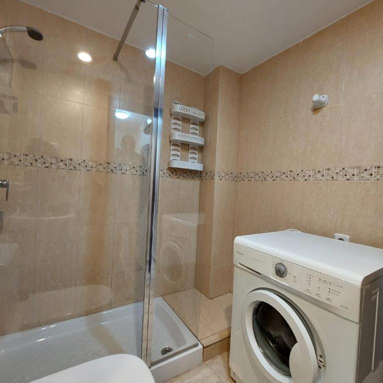 Apartamentos Tesy - Apartamento de 3 dormitorios con balcón - 8