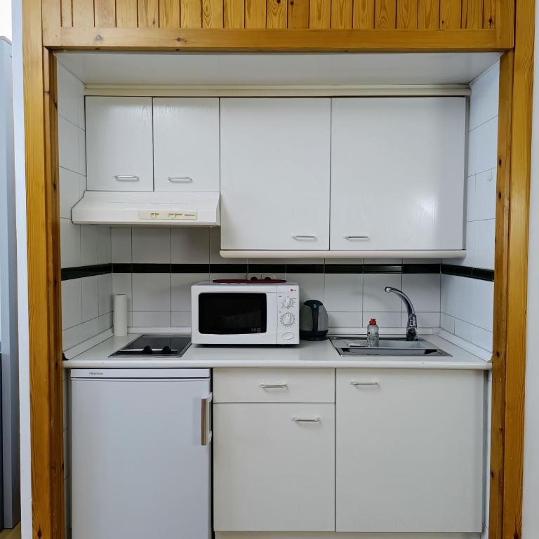 Ski-in, ski-out, FREE parking - Maribel Chic Shack - Studio Deluxe - 13