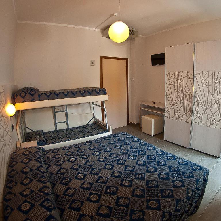 Hotel Alba D'Oro - Camera Familiare (2 Adulti + 2 Bambini) - 5