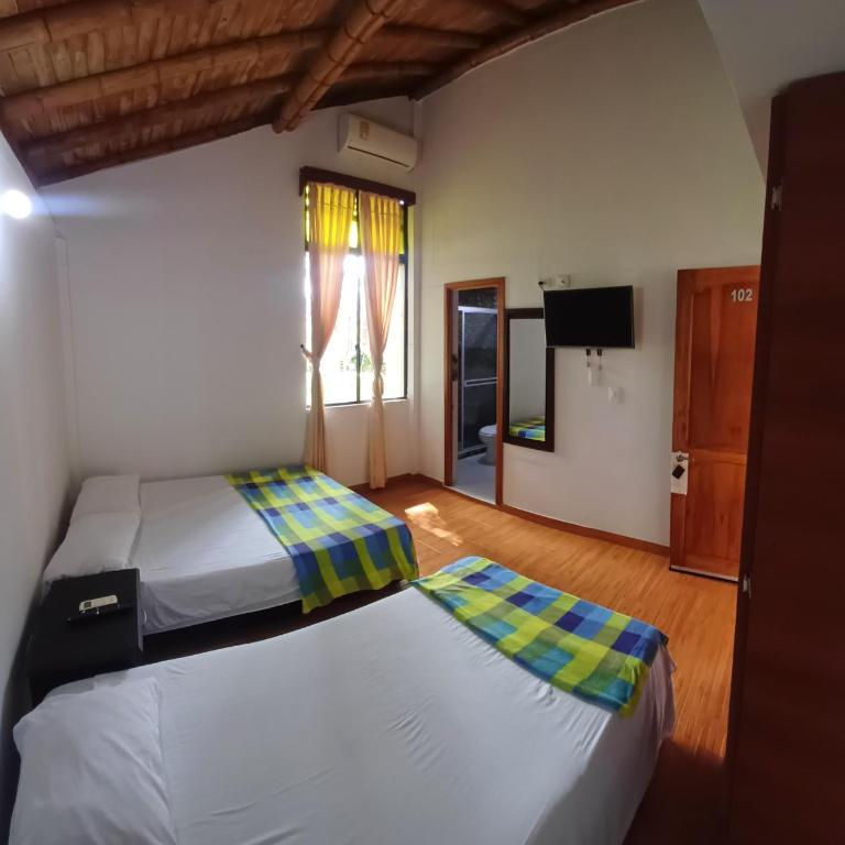 Finca Hotel Santaleja - Habitación Triple con baño privado - 14