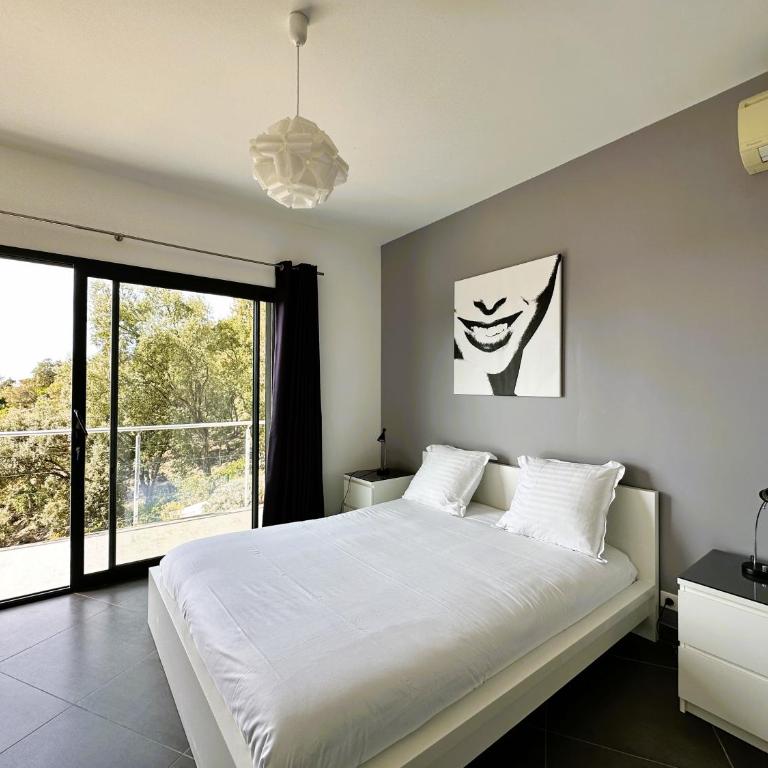 Villa Eden pour 8 personnes climatisée avec piscine chauffée et vue mer à La Londe-les-Maures - Maison de Vacances 4 Chambres - 27