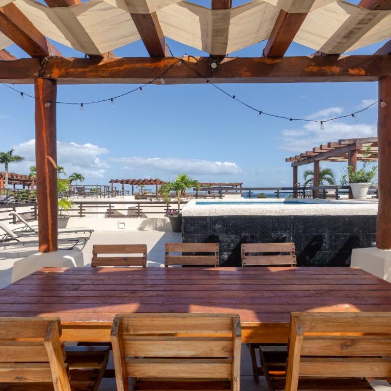 Oceanview Private Rooftop Pool, Steps to Mamitas - Vacation Home - 34