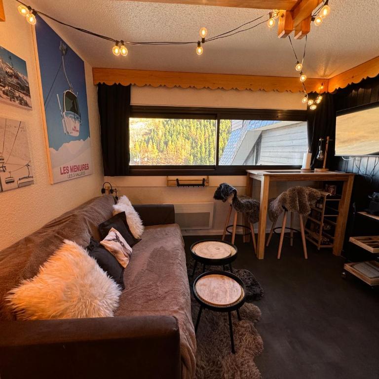 Les Menuires centre! Chaleureux studio sur les pistes! - Studio - 5