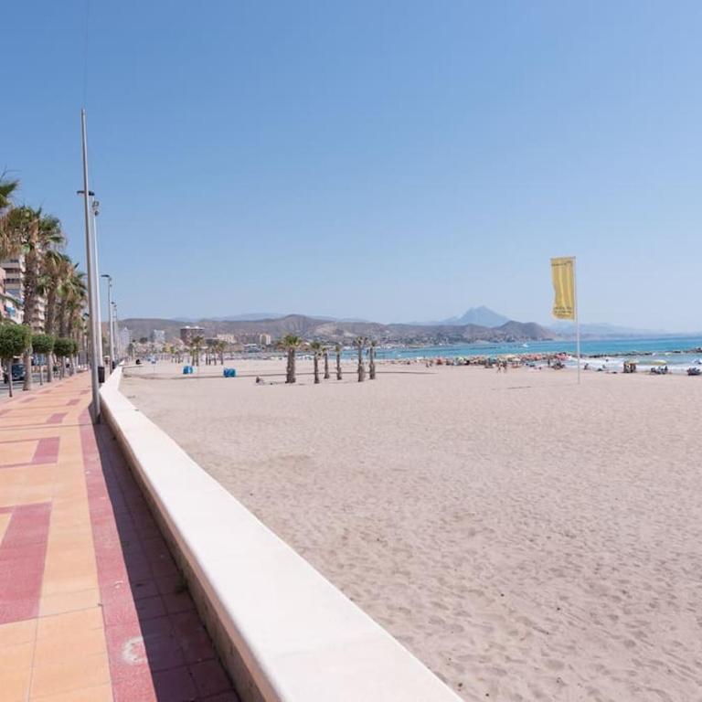 Beach central apartament with pool - Apartamento de 3 dormitorios - 19