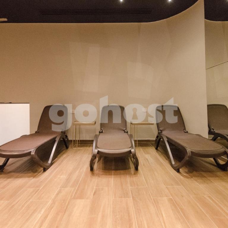 Elegant apt near Shopping del Sol and La Galeria - Apartment - 20