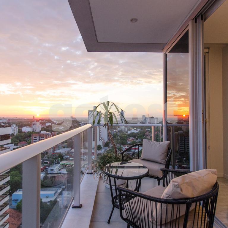 Elegant apt near Shopping del Sol and La Galeria - Apartment - 3