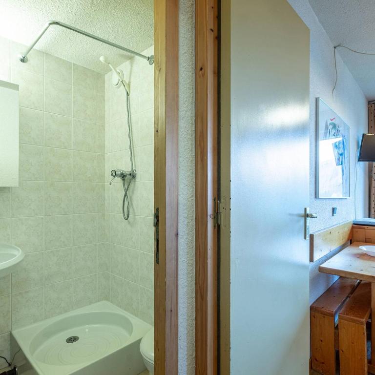 Studio cabine avec terrasse, accès direct aux pistes, idéal familles - FR-1-356-305 - Apartamento (4 adultos) - 3