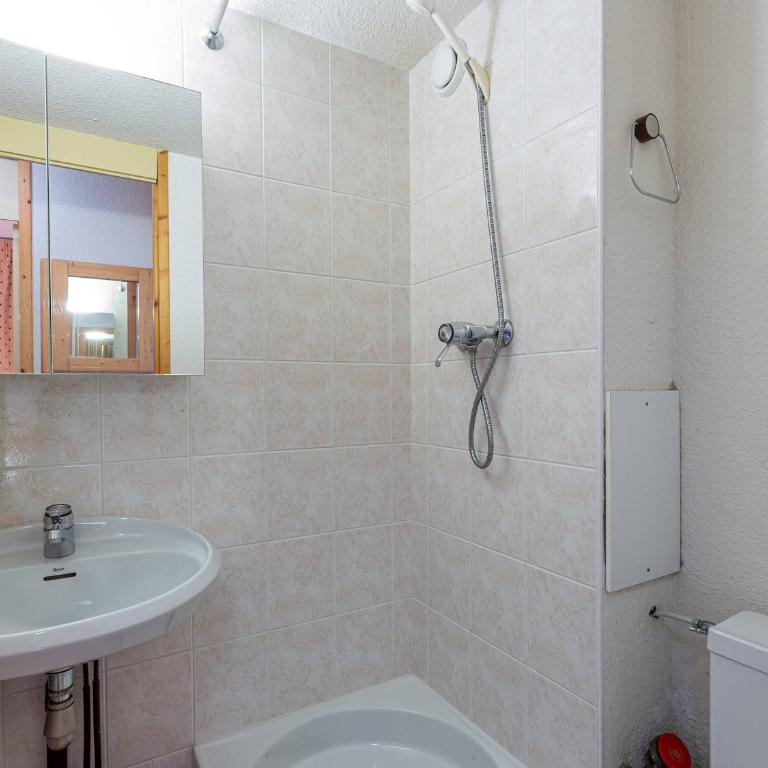 Studio cabine avec terrasse, accès direct aux pistes, idéal familles - FR-1-356-305 - Apartamento (4 adultos) - 4