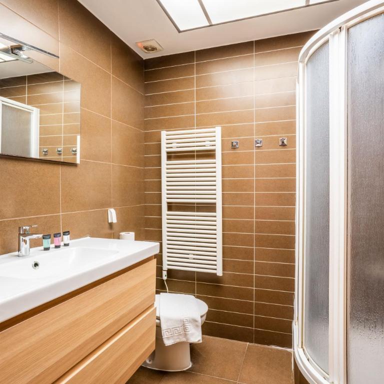 The Collection Barcelona - Plaza Urquinaona 3-Bedroom Suite - Apartment - 10