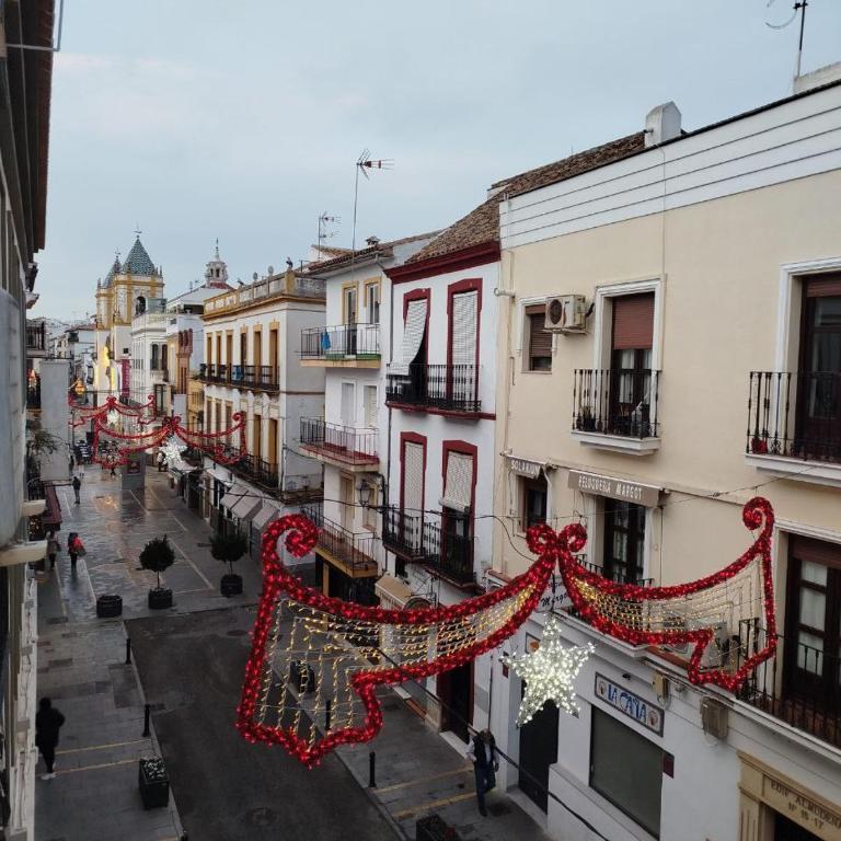 Suites Rondeña - Suite con cama grande y balcón - 11