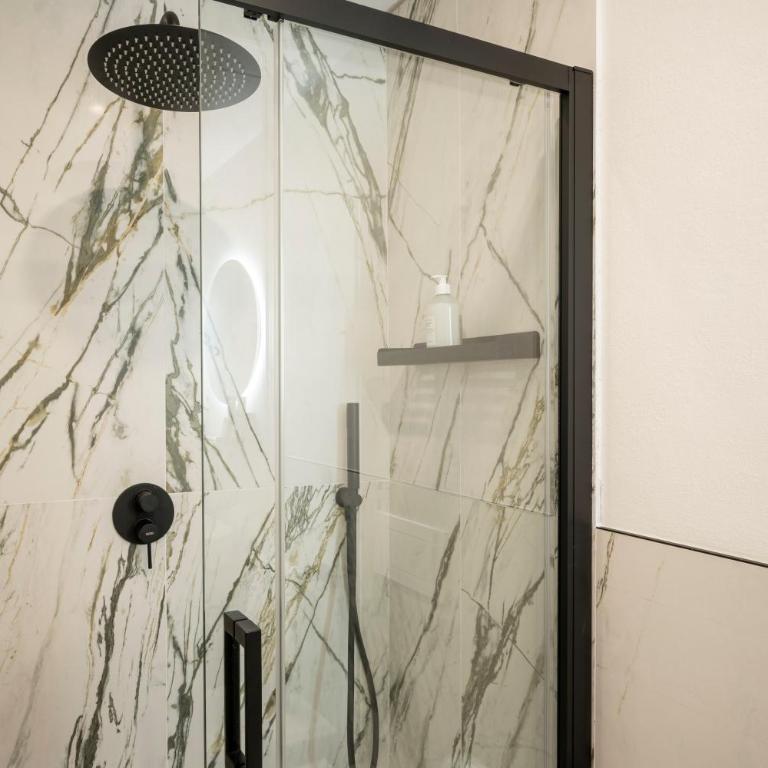 Palazzo Garibaldi Parma Luxury Rooms & Suites - Camera Queen Deluxe - 8
