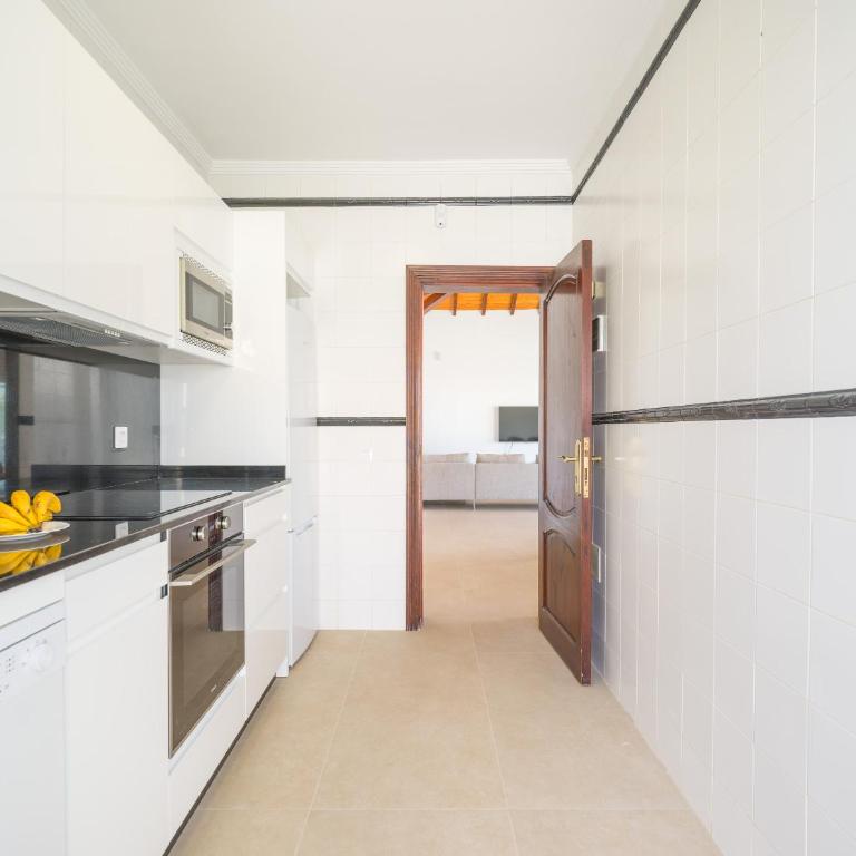 VILLA LOBOS with private pool and BBQ - Three-Bedroom Villa - 29