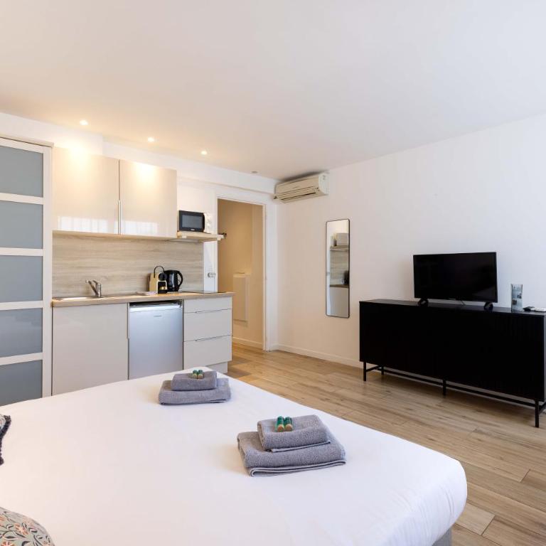 Agence des Résidences - Appartements privés du 45 CROISETTE - Standard - Studio 1 - Vue sur Ville - 3