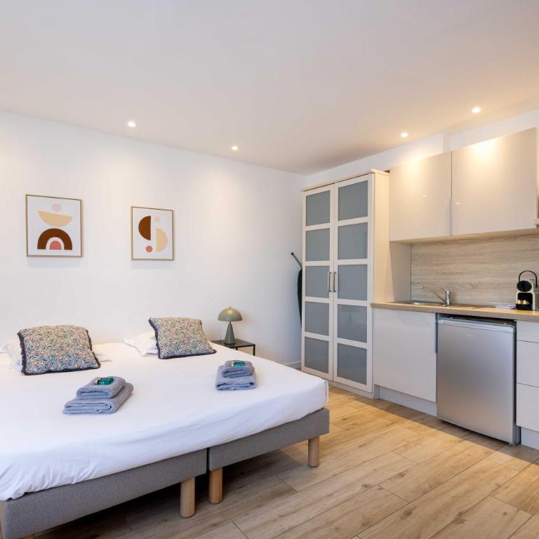 Agence des Résidences - Appartements privés du 45 CROISETTE - Standard - Studio 1 - Vue sur Ville - 2