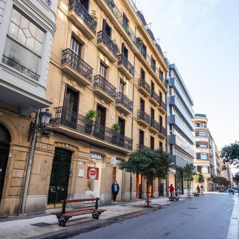 Apartamento en el corazón de la ciudad con parking - Apartamento de 2 dormitorios - 14